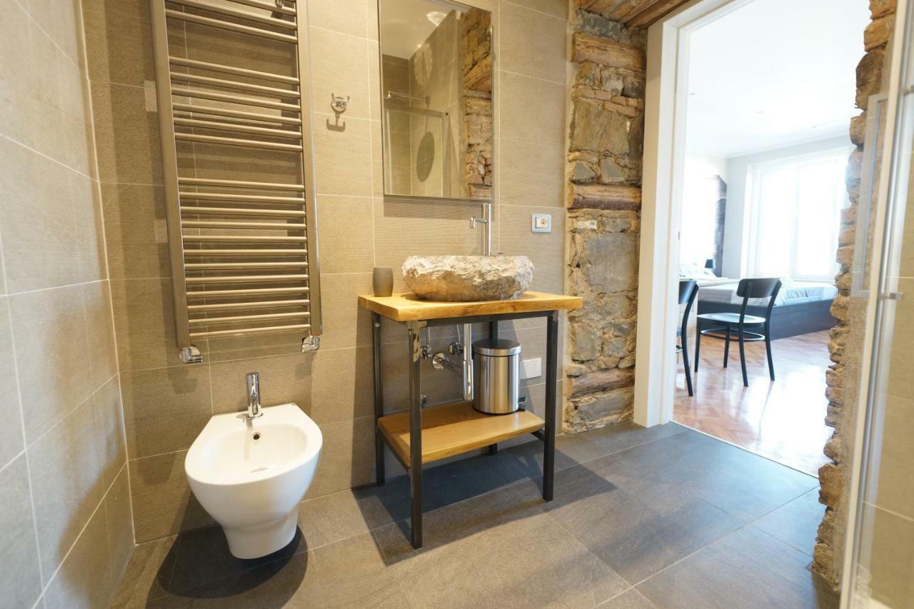 Garibaldino Rooms Trieste Bagian luar foto