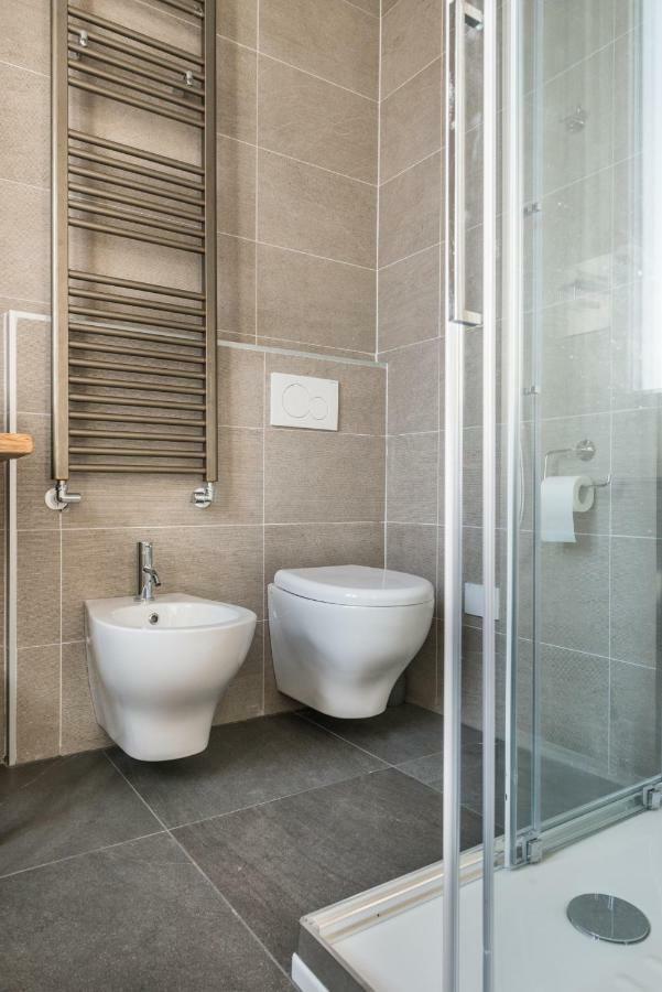 Garibaldino Rooms Trieste Bagian luar foto