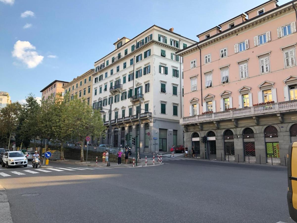 Garibaldino Rooms Trieste Bagian luar foto